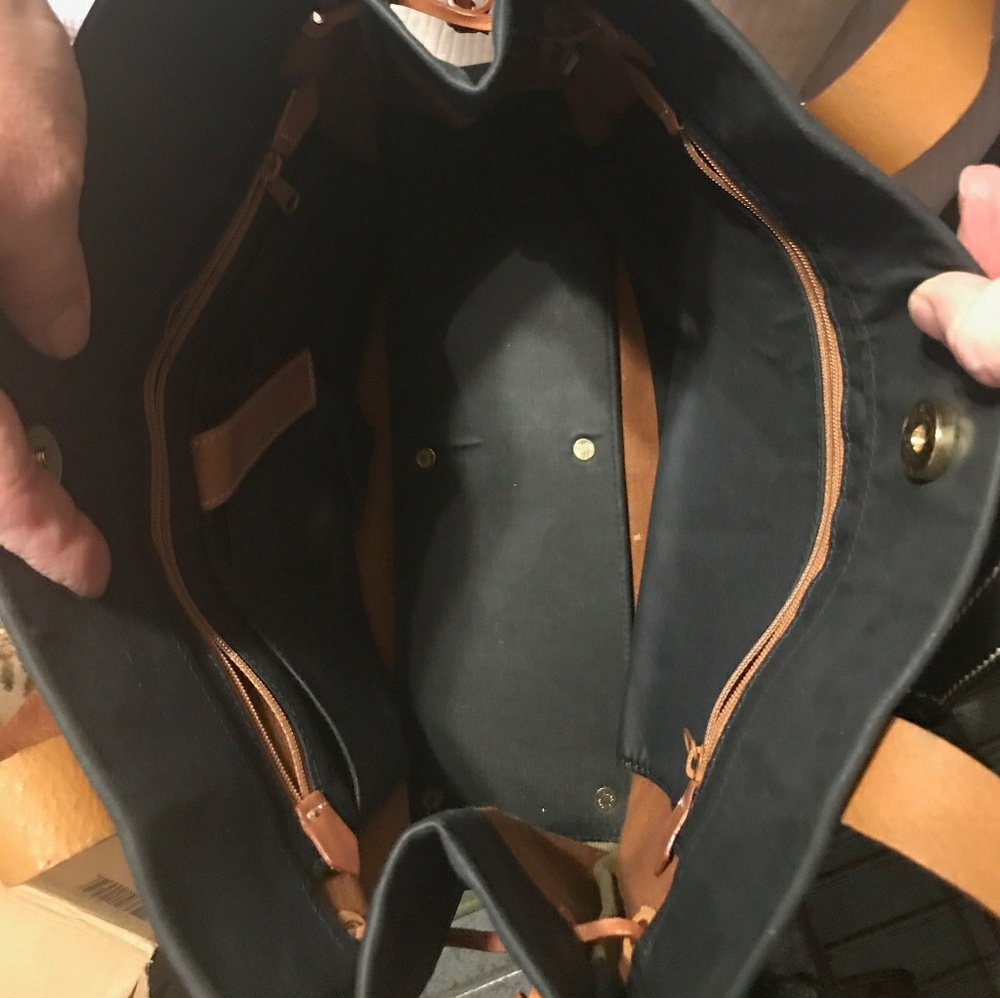 Dooney & Bourke Purse